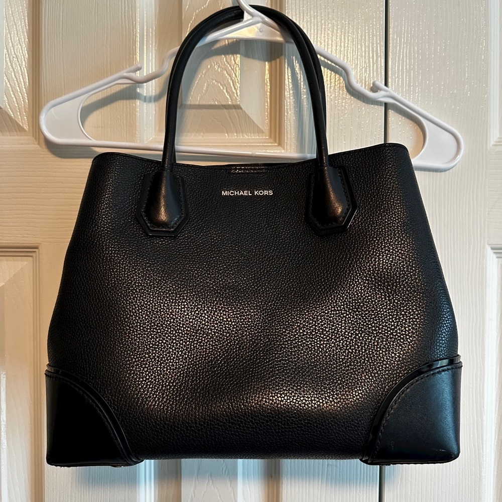 Michael Kors Mercer Gallery MD Center Zip Tote Leather Bag Black